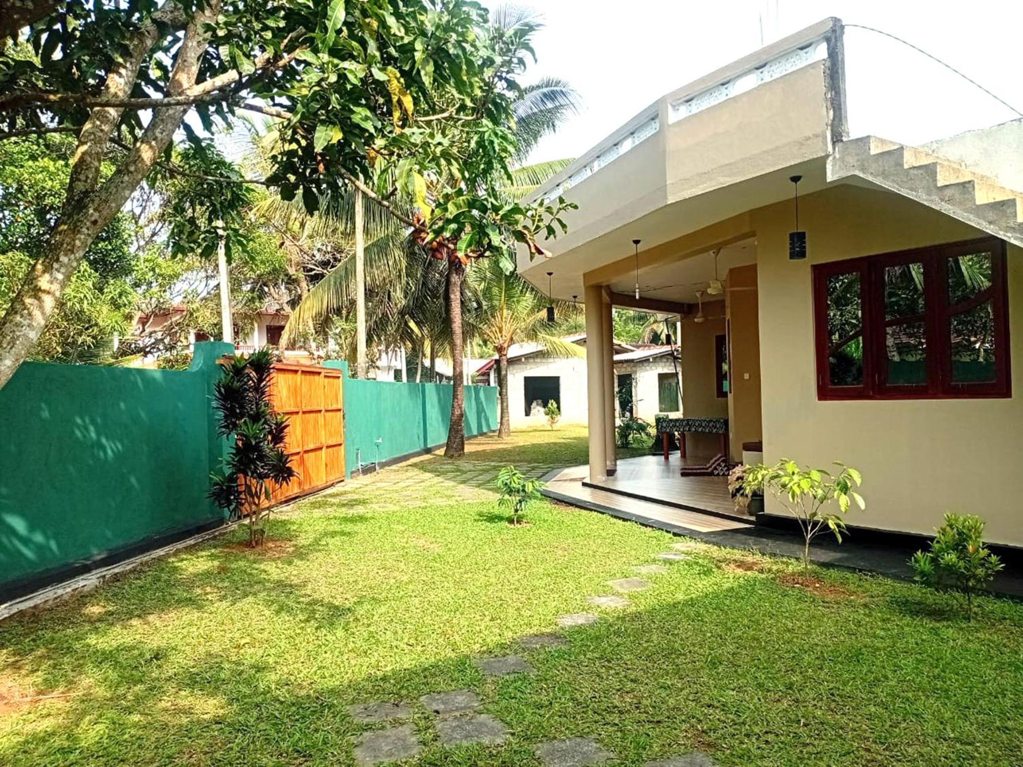 Guesthouse Dilush เบอร์อูวาลา ภายนอก รูปภาพ
