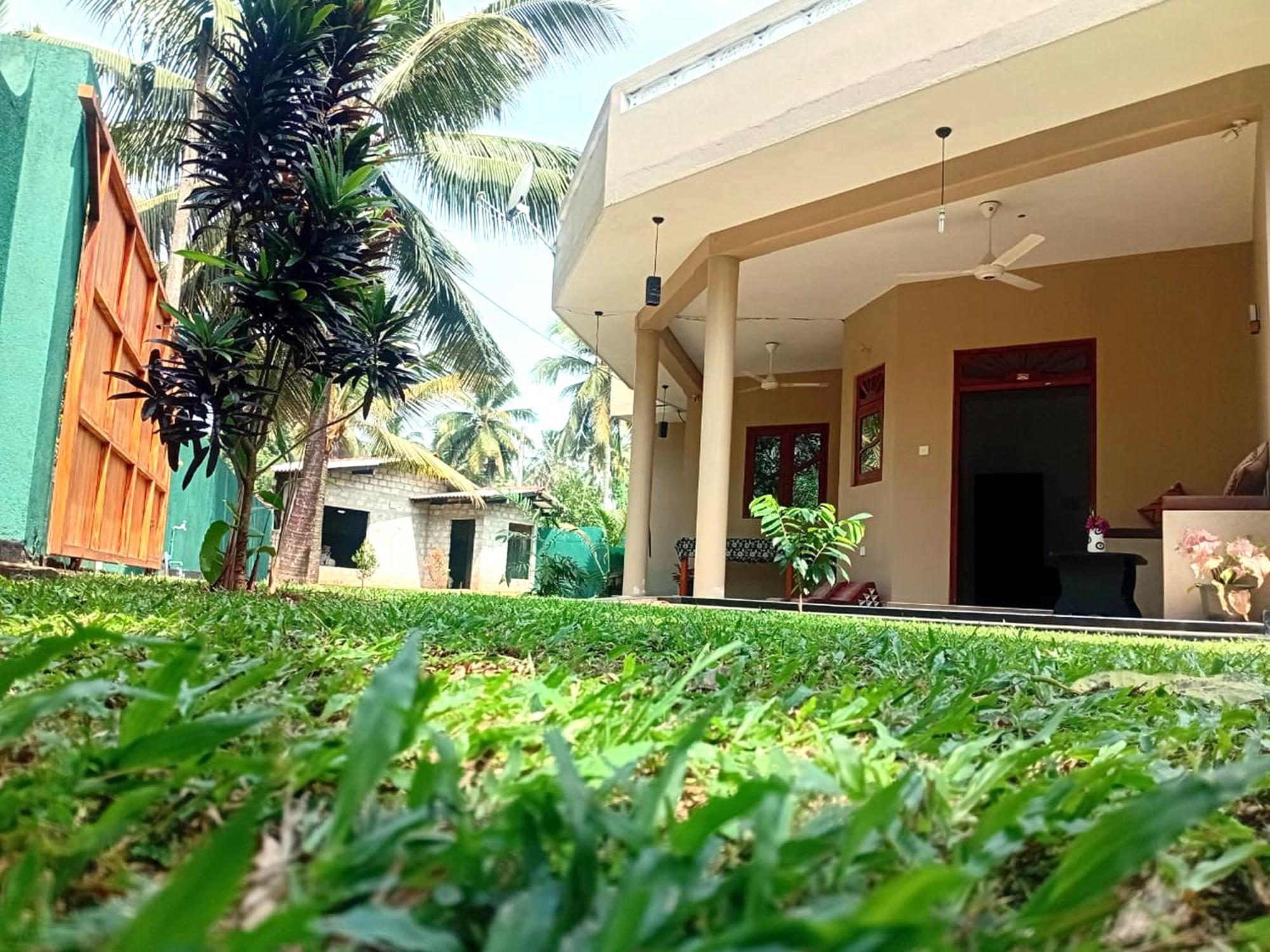 Guesthouse Dilush เบอร์อูวาลา ภายนอก รูปภาพ