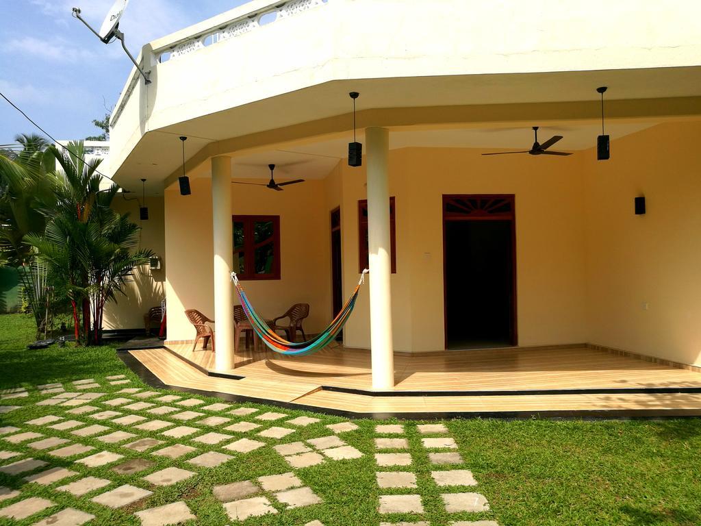 Guesthouse Dilush เบอร์อูวาลา ภายนอก รูปภาพ